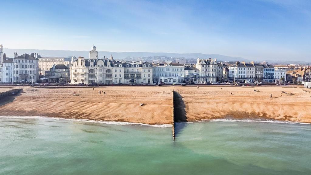 Eastbourne Riviera Hotel Exterior photo